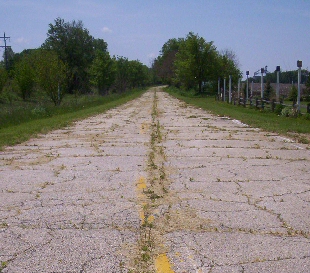 Route 66 north of Lexington, Ill.