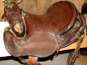 Saddle with horn sawed off